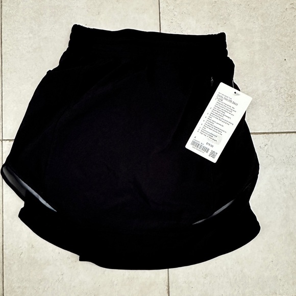 Lululemon Hotty Hot High-Rise Skirt *Long size 4 - Picture 8 of 10